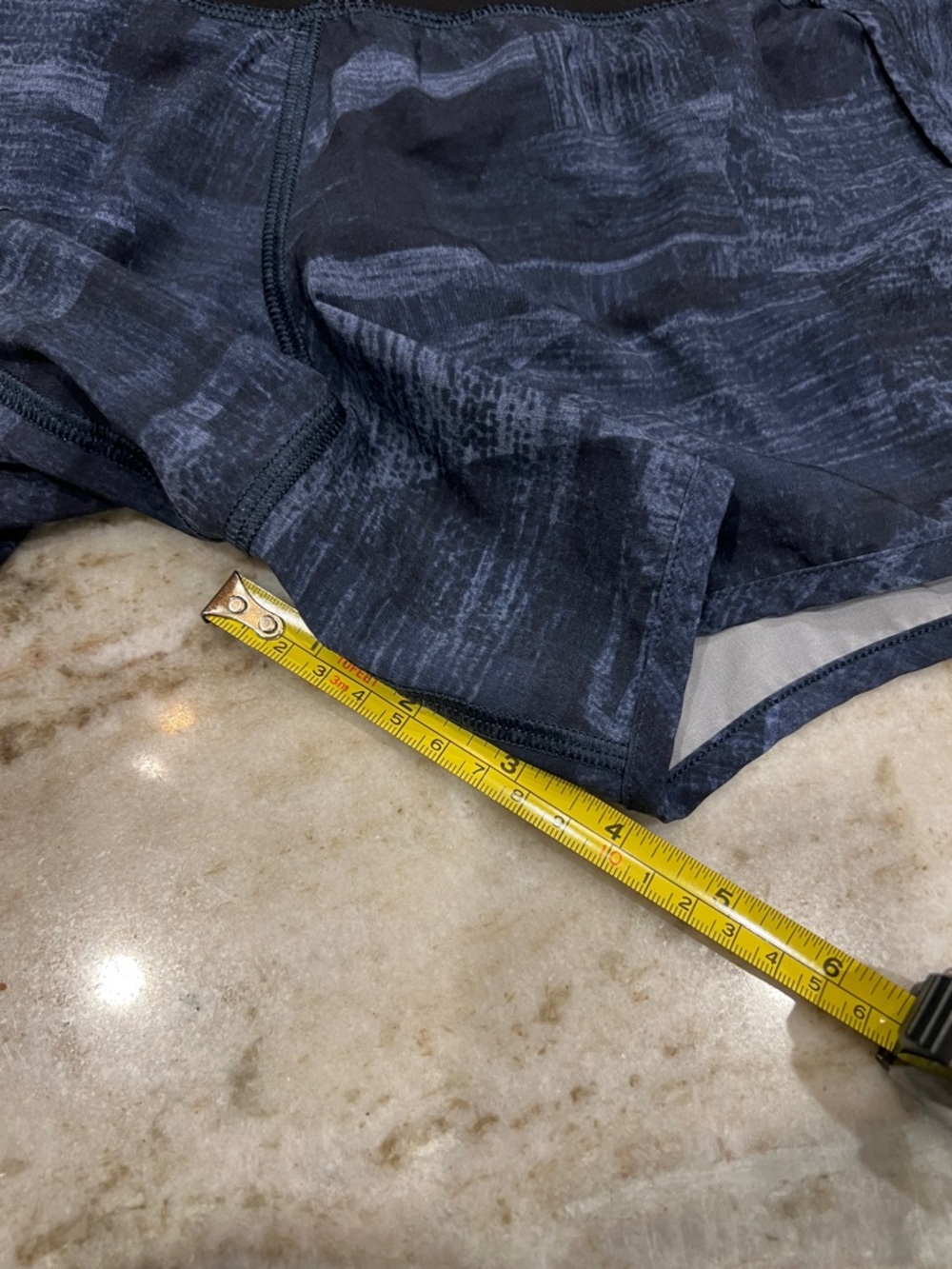 RARE lululemon athletica Run Times Short 4-way Stretch 4” LIKE NEW Sz 4 - Picture 8 of 8